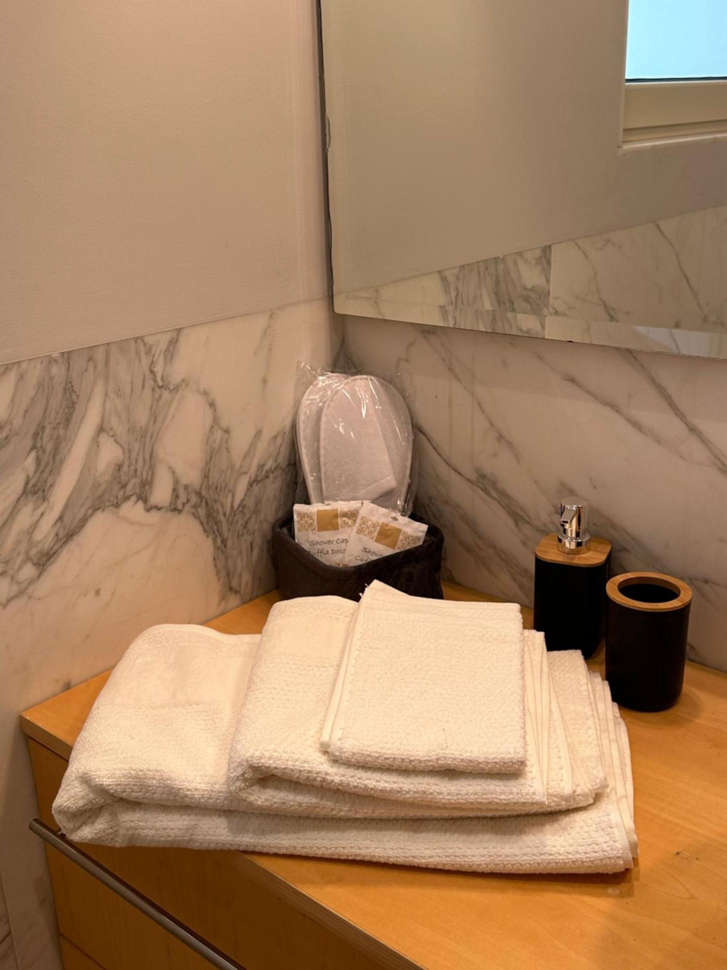 Villa Paola City Center , Luxury House In Town Centre Bari Bagian luar foto