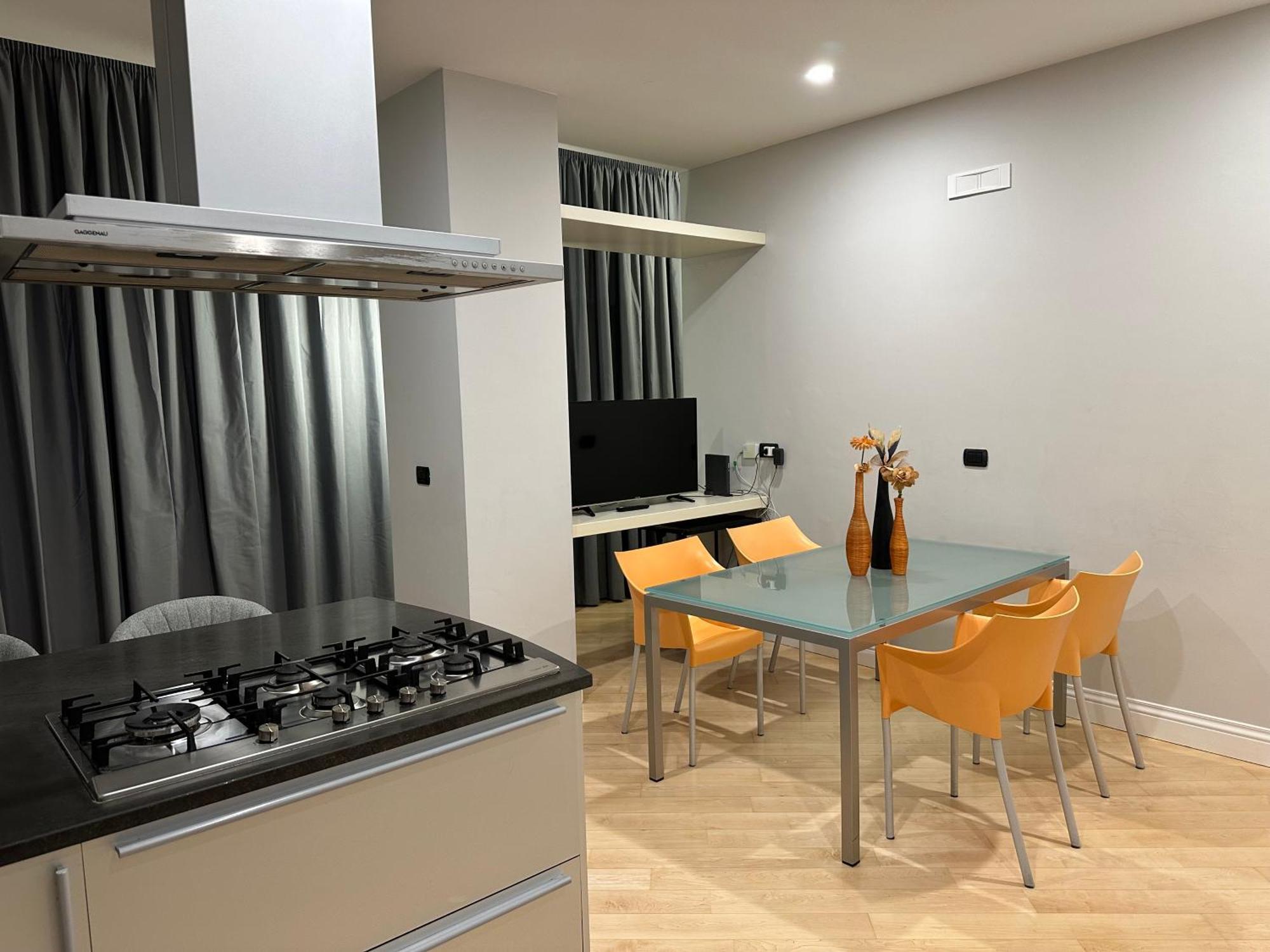 Villa Paola City Center , Luxury House In Town Centre Bari Bagian luar foto